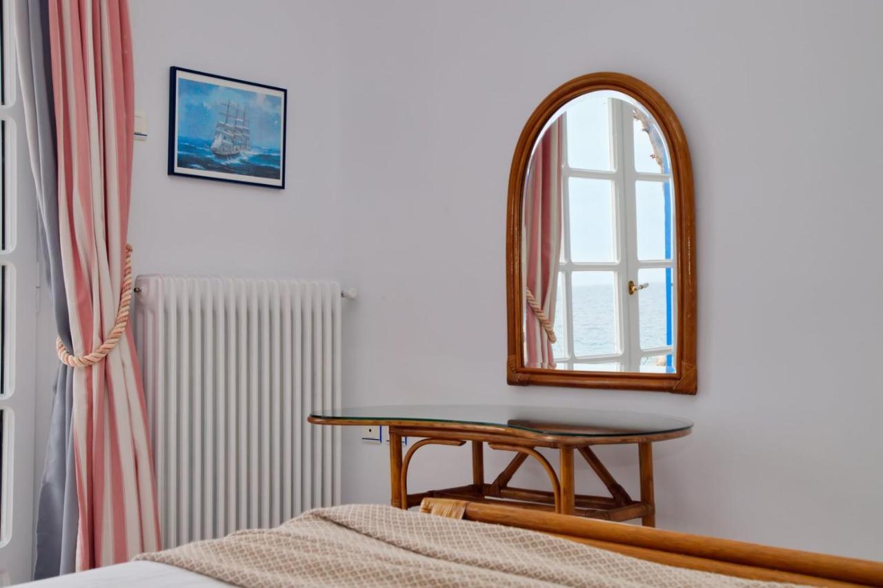 Aroura Homes 4Br Beachfront Villa Spetses Town Exterior photo