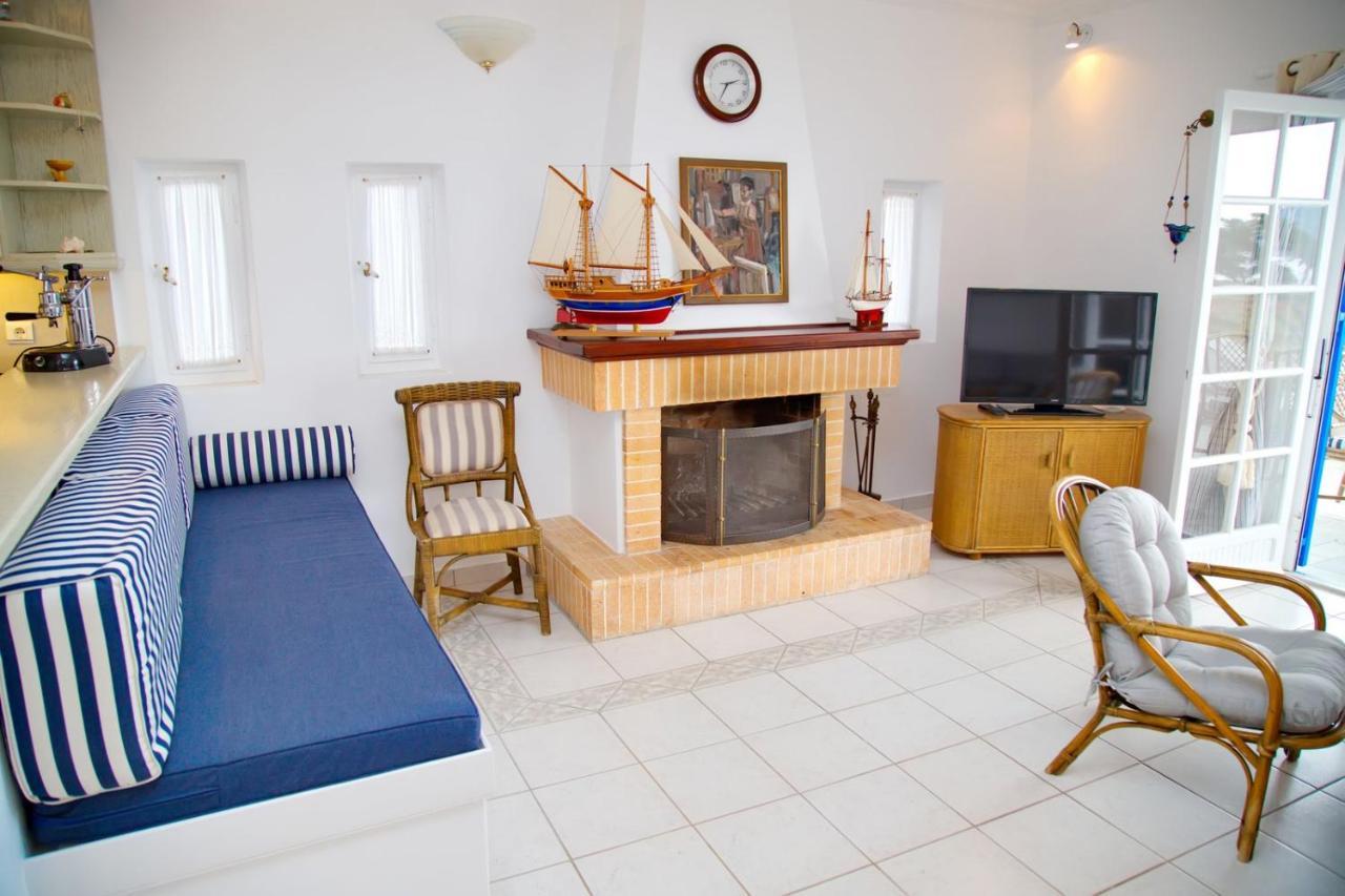 Aroura Homes 4Br Beachfront Villa Spetses Town Exterior photo