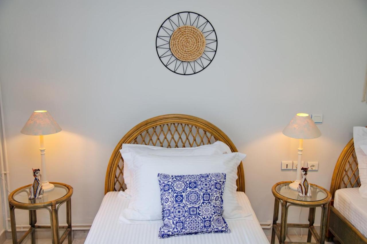 Aroura Homes 4Br Beachfront Villa Spetses Town Exterior photo