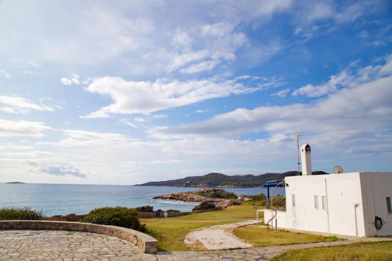 Aroura Homes 4Br Beachfront Villa Spetses Town Exterior photo