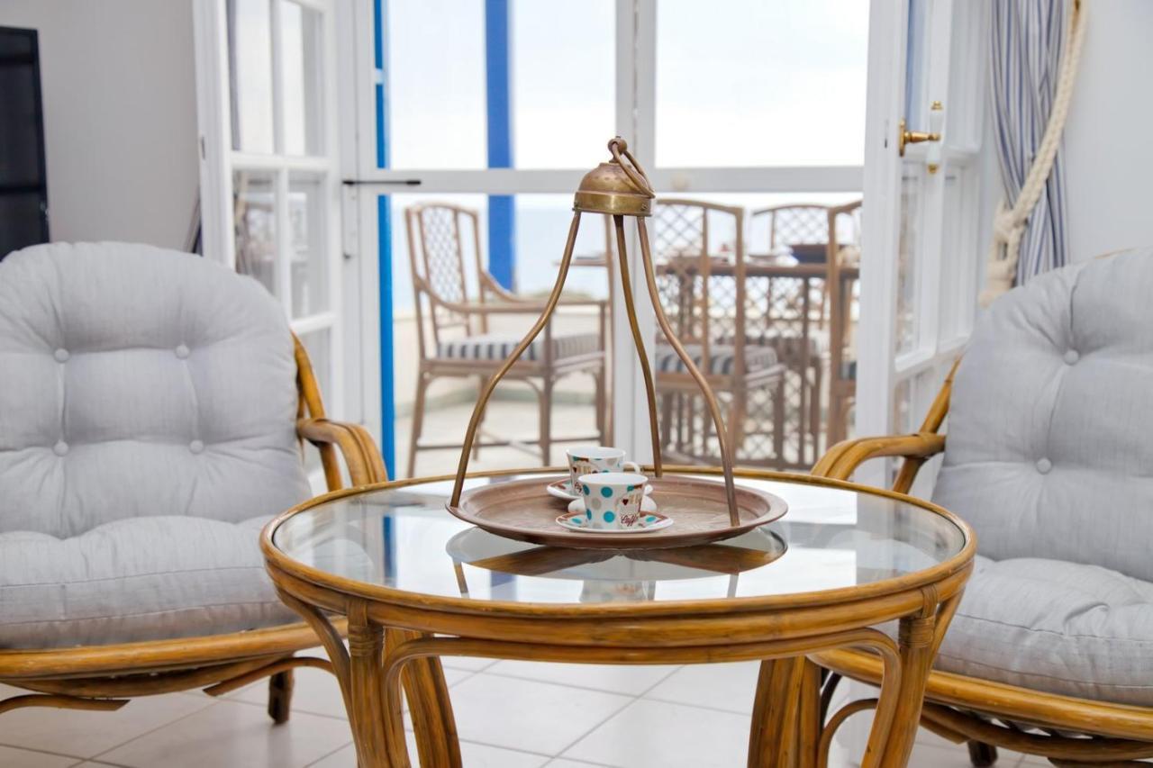 Aroura Homes 4Br Beachfront Villa Spetses Town Exterior photo
